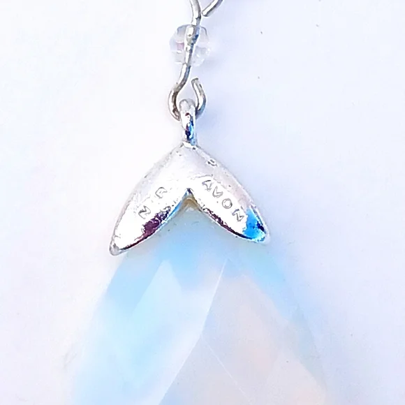 Avon vtg Necklace Opalescent blue white silvertone vintage adjustable - Picture 5 of 13